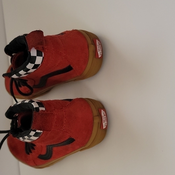 𝅺VANS SK8 Hi MTE Checkerboard Red Suede Kids size 6, like new - Picture 3 of 4
